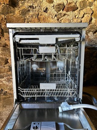 Lavavajillas Samsung averiado.