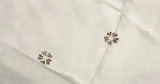 Tovaglia in lino con 5 tovaglioli ricamati