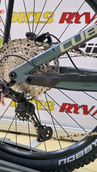 CUBE STEREO HYBRID ONE44 HPC RACE