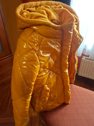 Cazadora acolchada niña amarilla Talla 14.  157 cm