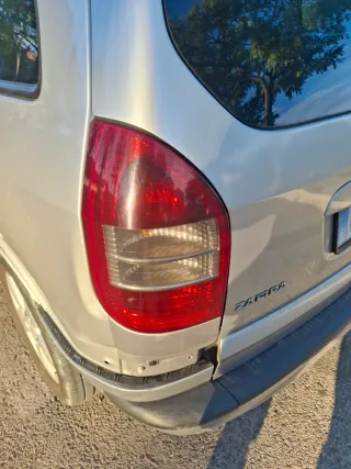 Piloto trasero Opel Zafira