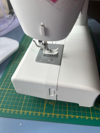 Máquina de coser Klindo 33 puntadas