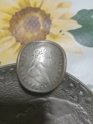 Cenicero Medalla Conmemorativa y Monedas