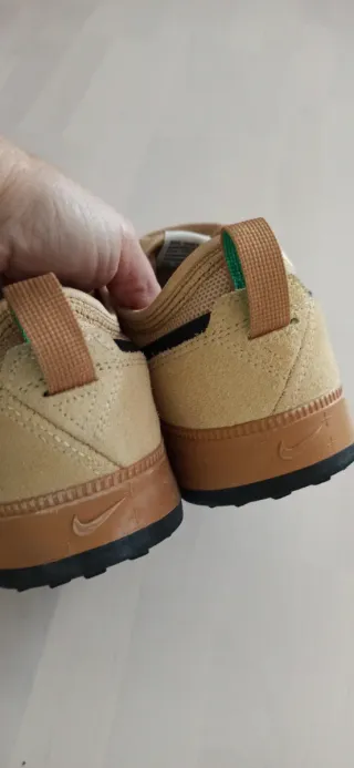 Zapatilla Nike Beige T.38.5