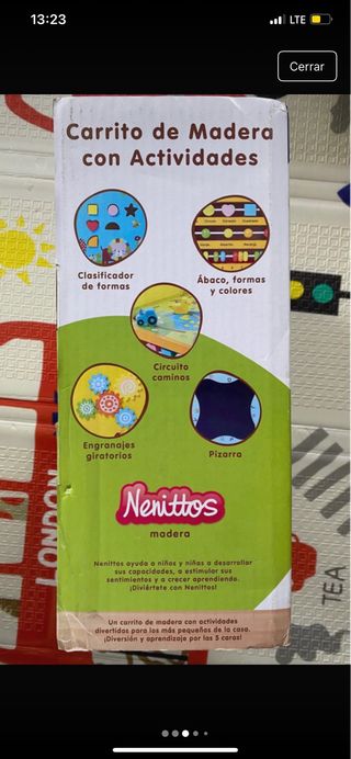 Andador de madera con actividades