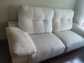 Sofá de tela blanco