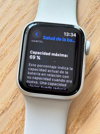 Apple Watch SE 40mm + Cargador y 2 Correas