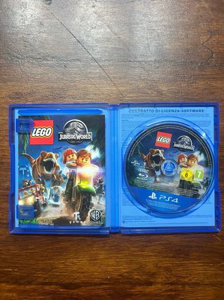 LEGO Jurassic World PS4