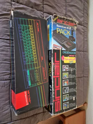 ZX Spectrum +3 128K con caja y manuales