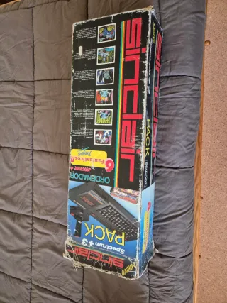 ZX Spectrum +3 128K con caja y manuales