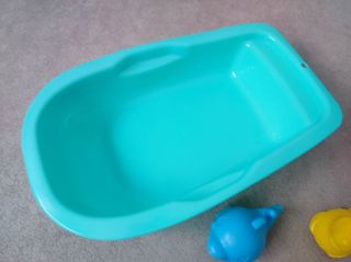 Bañera de juguete con animalitos sin estrenar