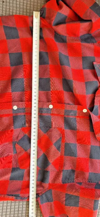 Blusa Wigy cuadros rojo y negro Talla M