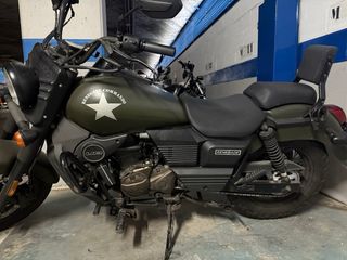 UM Renegade Comando 125cc Custom