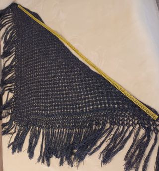 Chal tejido azul marino con hilo plateado