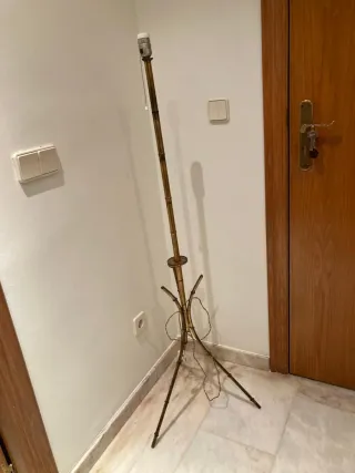 Lampada da terra vintage in metallo