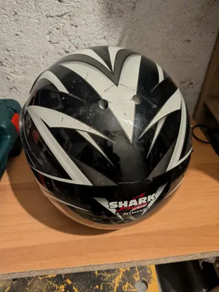 Casco Shark nero e bianco