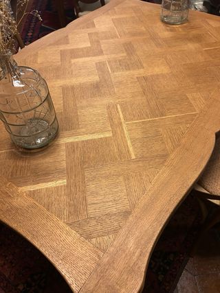 Mesa de comedor antigua