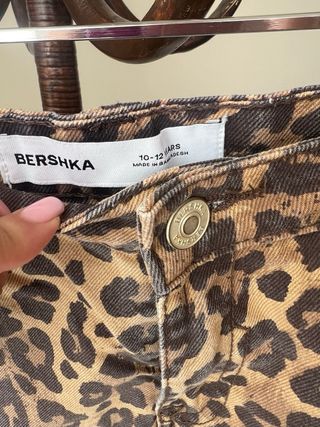 Bermuda vaquera mujer animal print