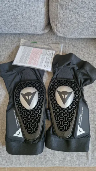 Rodilleras Dainese Rival Pro (Negro)