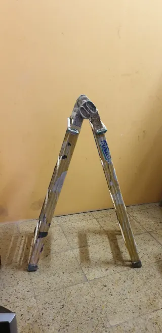 ESCALERA CON TRANSPORTE INCLUIDO