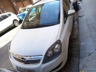 Opel Zafira 2012