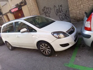 Opel Zafira 2012