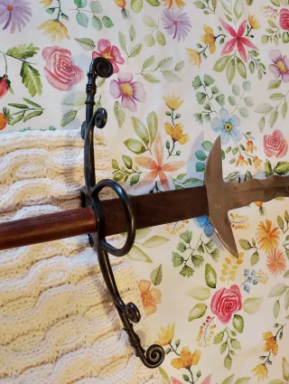 Espada flamígera decorativa Medidas 144cm