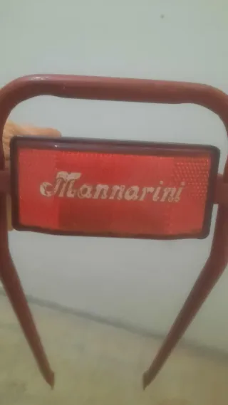 Portapacchi posteriore bici rosso