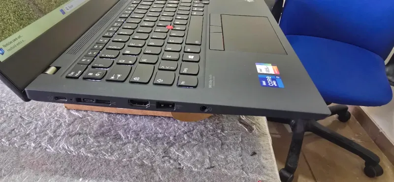 Lenovo T14S G2 I7 32 RAM 512 GB SSD TACTIL afbeelding 3