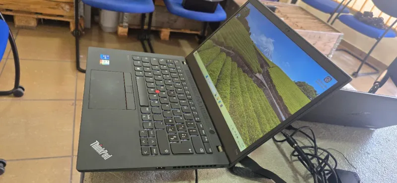 Lenovo T14S G2 I7 32 RAM 512 GB SSD TACTIL afbeelding 4