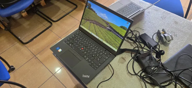 Lenovo T14S G2 I7 32 RAM 512 GB SSD TACTIL afbeelding 6