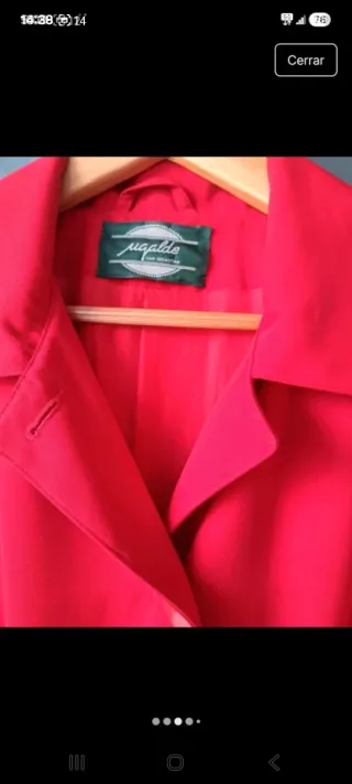 Gabardina roja mujer