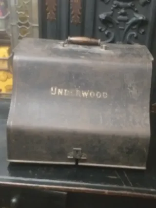 Máquina de escribir antigua