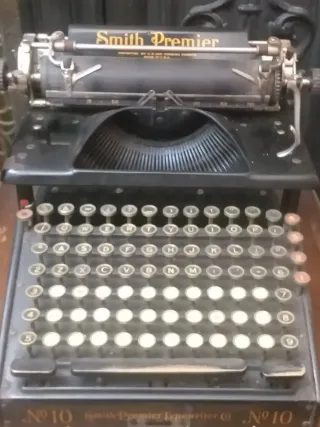 Máquina de escribir antigua