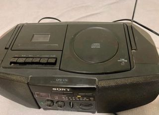 Radio reproductor de CD y casette