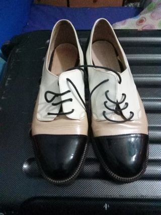 Zapatos Oxford Beige y Negro