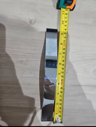 Tiradores de cocina plateados curvos Seminuevos