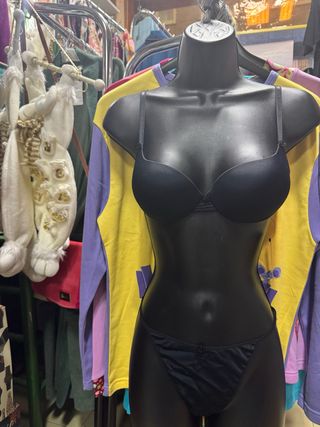 Conjunto Deidad sujetador push-up y tanga