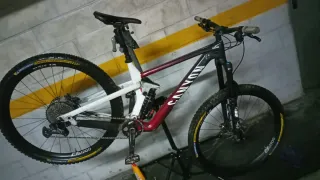 Bicicleta Canyon Strive