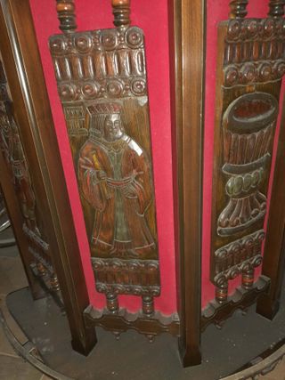 Barra de bar retro de madera y metal