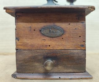 Molinillo de café Peugeot antiguo