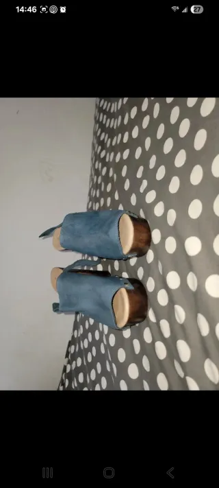 Sandalias de tacón de madera azul