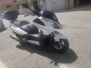 Moto Scooter se cambia o se vende
