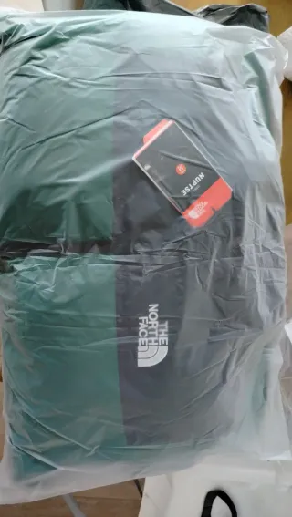Chaqueta The North Face Nuptse Verde Negra