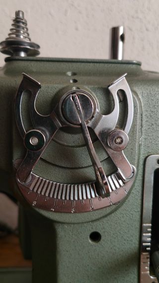 Máquina de coser Refrey Transforma