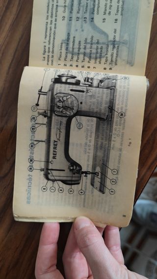 Máquina de coser Refrey Transforma