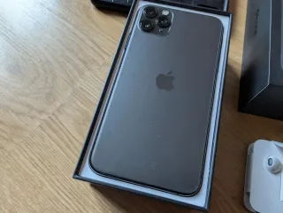 iPhone 11 Pro Max 256GB Cinza Espacial