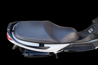 Kymco Superdink 125 2019 golpe trasero