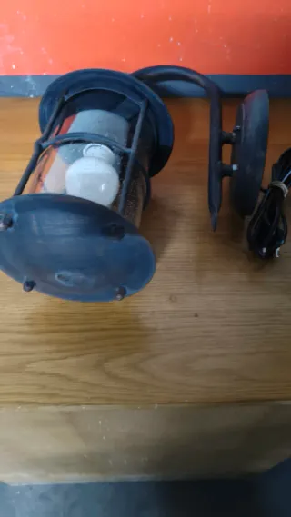 Lámpara estilo faro de puerto