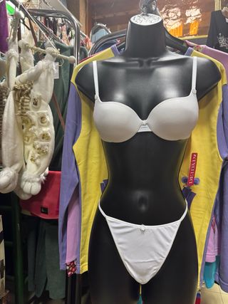 Conjunto Deidad sujetador push-up y tanga